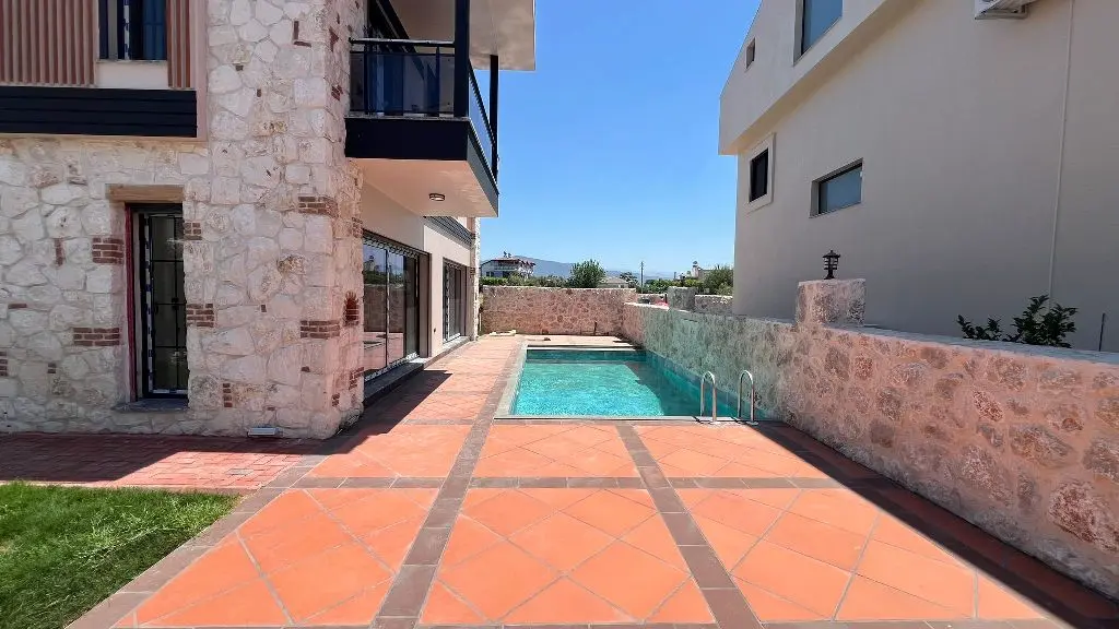 Home in Babatasi